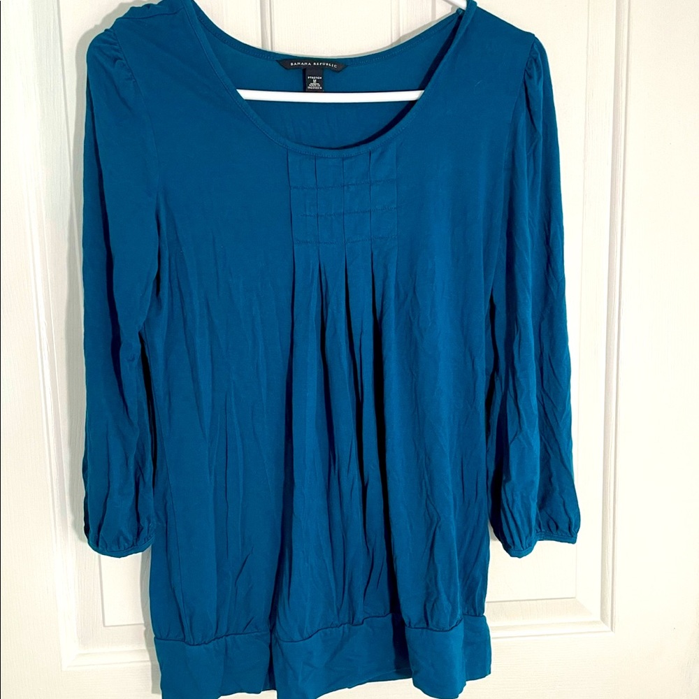 Gorgeous blue top